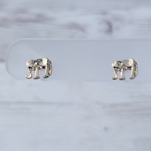 Vintage Stud Earrings - Gold Tone Elephant - Picture 1 of 6